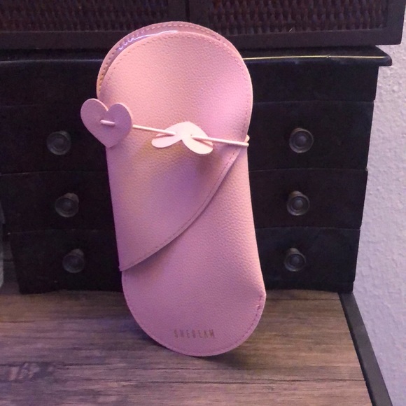 Makeup brush holder with elastic band - Picture 3 of 6